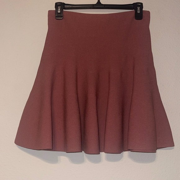 EXPRESS HIGH WAISTED BODY CONTOUR RUFFLE SWEATER SKIRT Size Small - Picture 4 of 7
